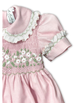 Artemisia girl daisies smocked dress detail