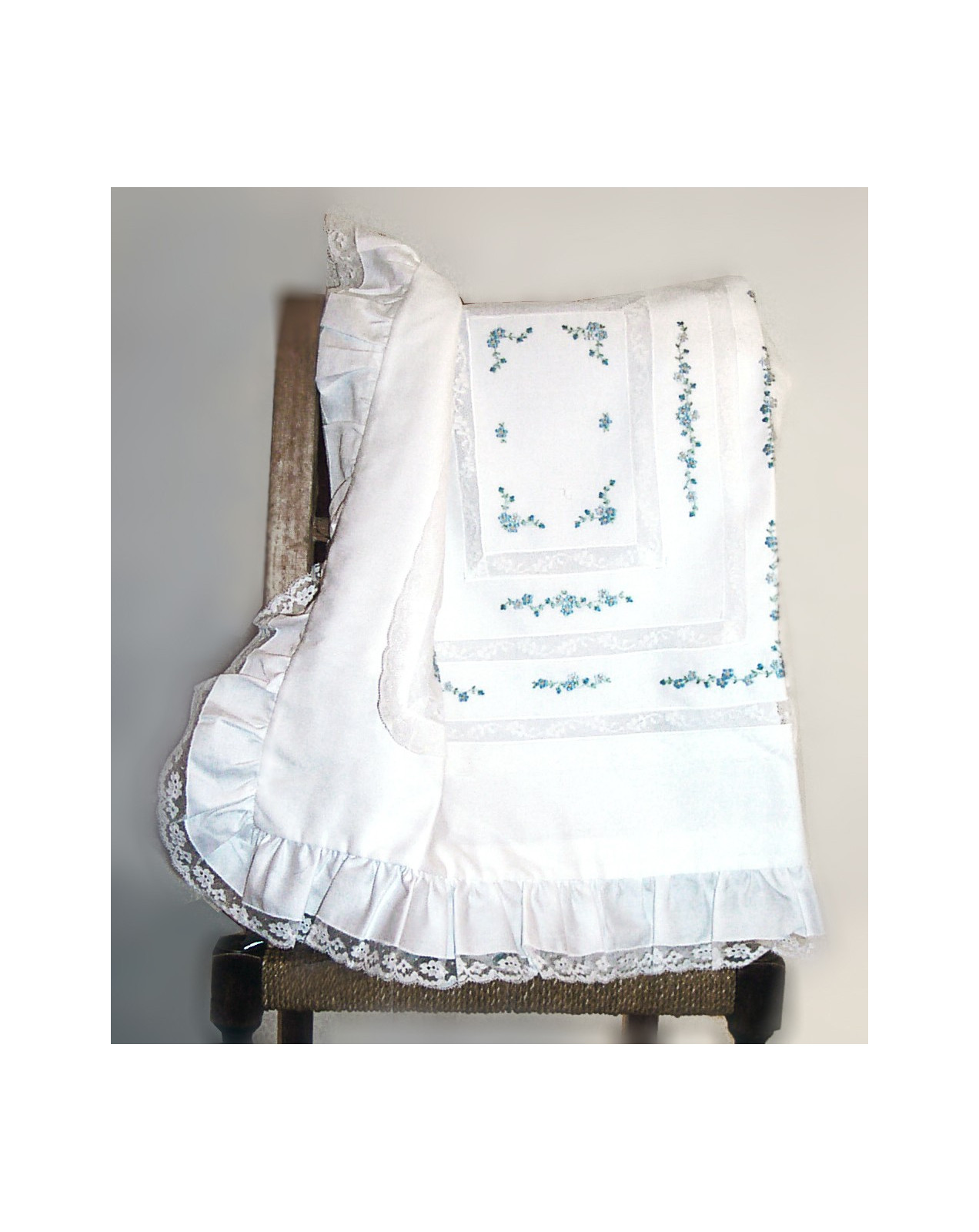 Baby sheet  and blanket with "mammola" flowers embroideries